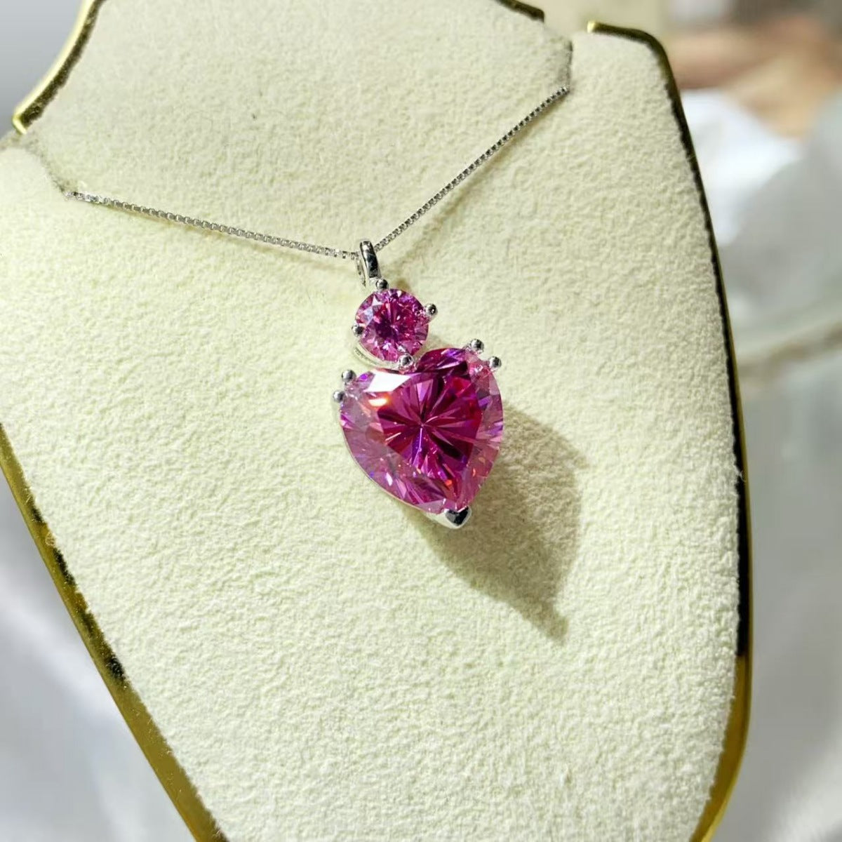 05015d9e-0530-4d7d-b160-87b2f57adcc3-Max